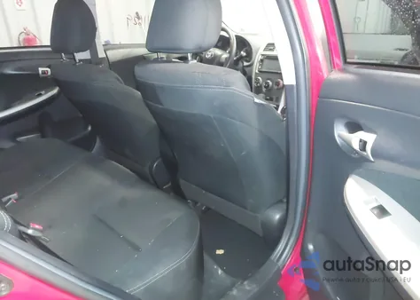 2013 Toyota Corolla S z USA, uszkodzony, nr VIN 2T1BU4EE9DC949177